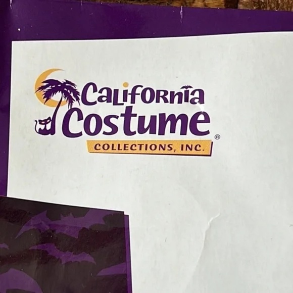 California Costume Vampire Girl Halloween Costume Red & Black Velvet Dress 8-10 - Picture 10 of 13